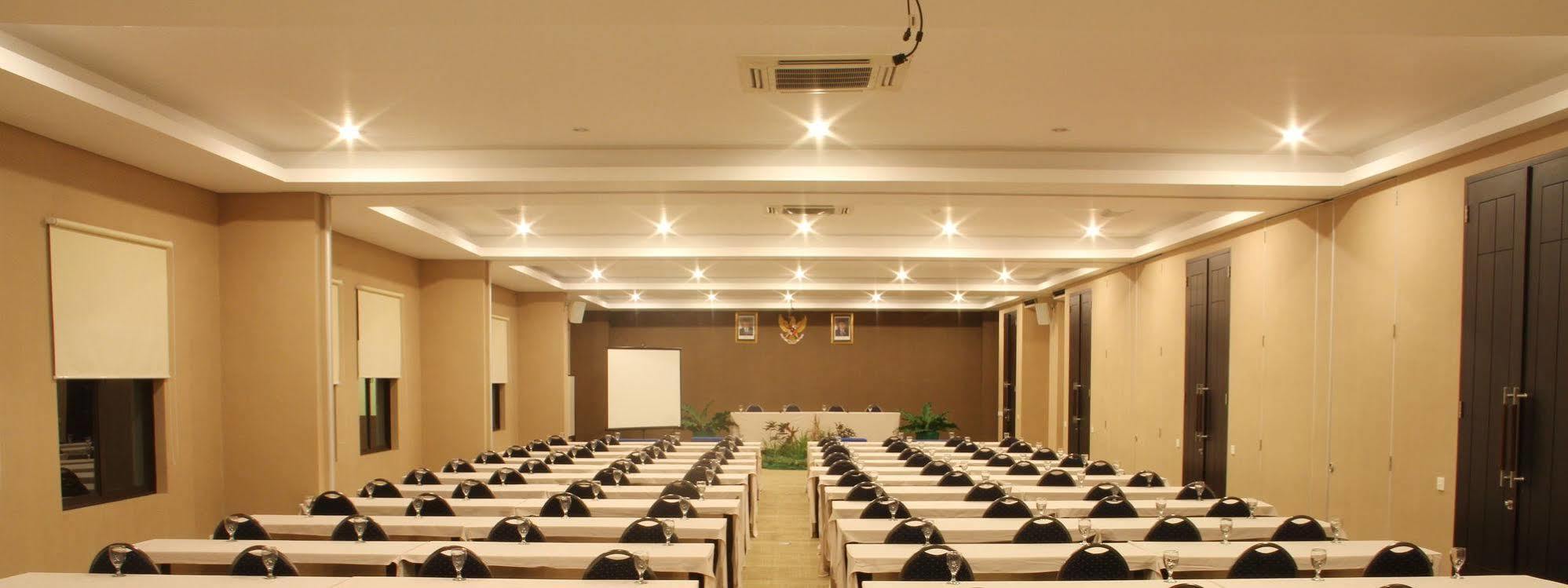 El Hotel Malang Exteriér fotografie